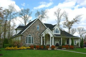 7 Easy Ideas and Advice for Creating Great Curb Appeal to the Outside of Your Home